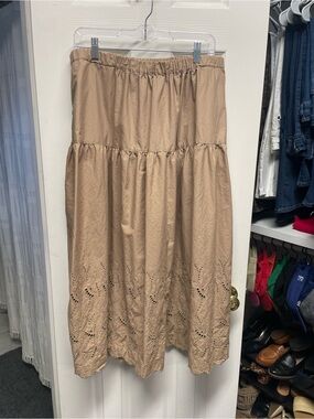 Women’s Beige Tiered Eyelet Midi Skirt, no brand